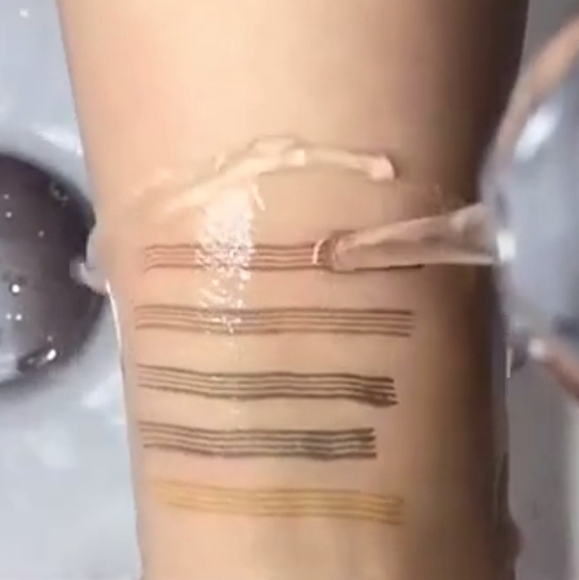 Makeup: Bundle of 3 Goodies...SEALED! - Picture 4 of 11